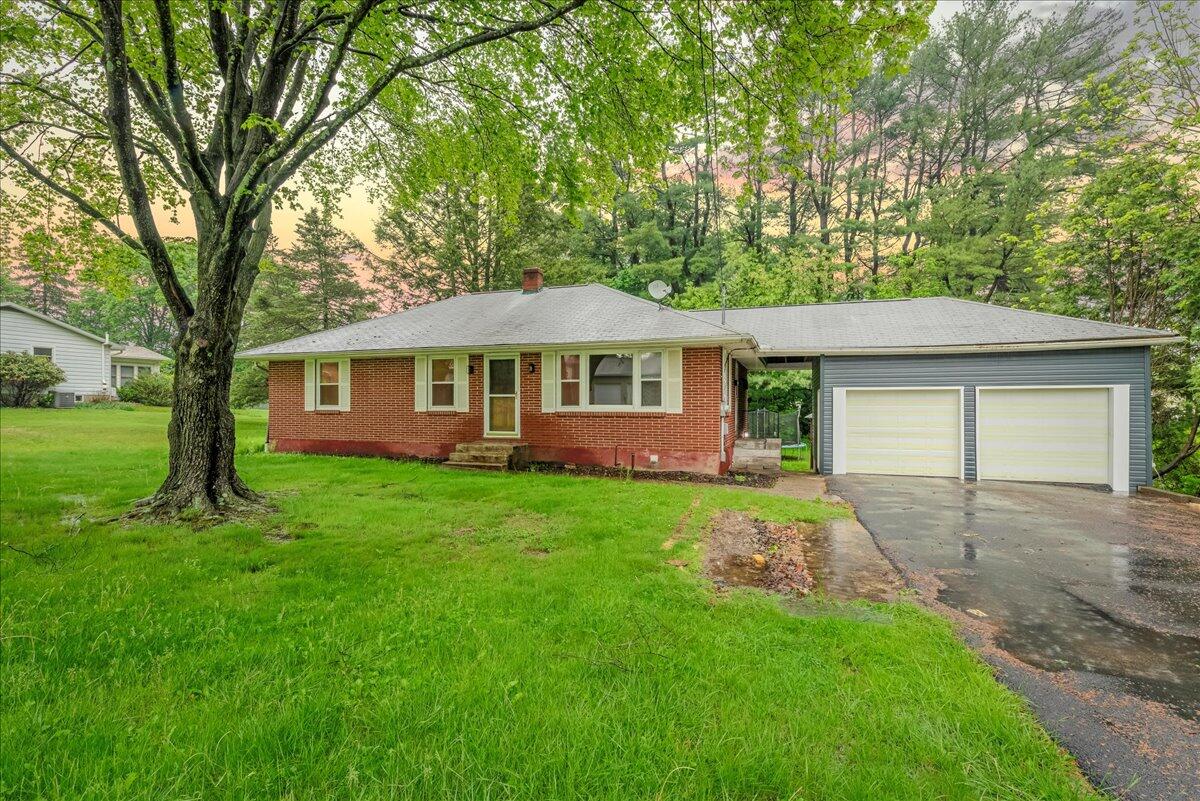 7136 Howel Terrace, Stroudsburg, Pennsylvania image 2