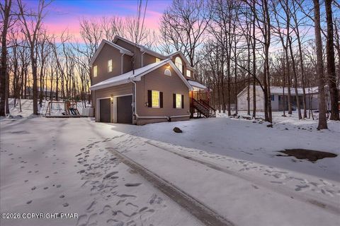 Homes For Sale - 1316 Kensington Drive<br/> East Stroudsburg, PA 18301