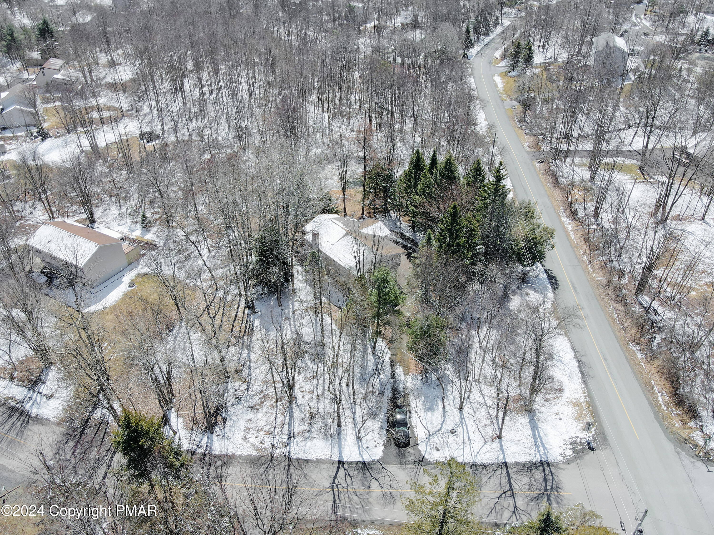 1708 Glade Drive, Long Pond, Pennsylvania image 2