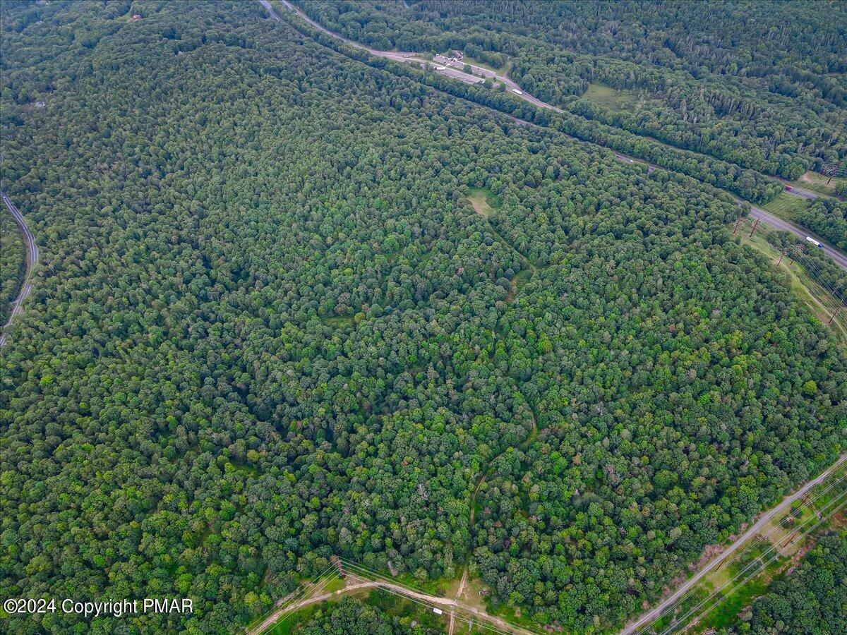 Sullivan Trail, Scotrun, Pennsylvania image 7