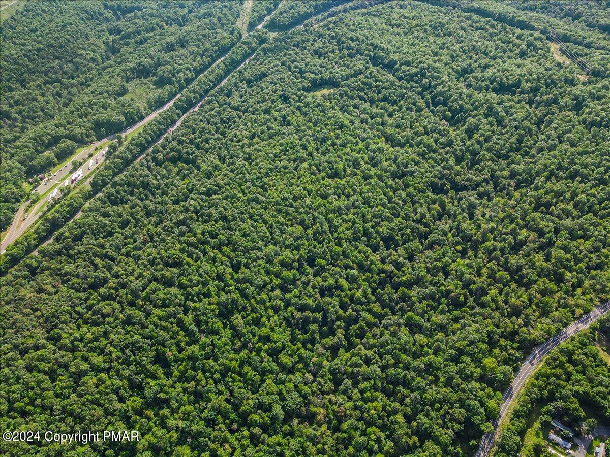 Sullivan Trail, Scotrun, Pennsylvania image 9