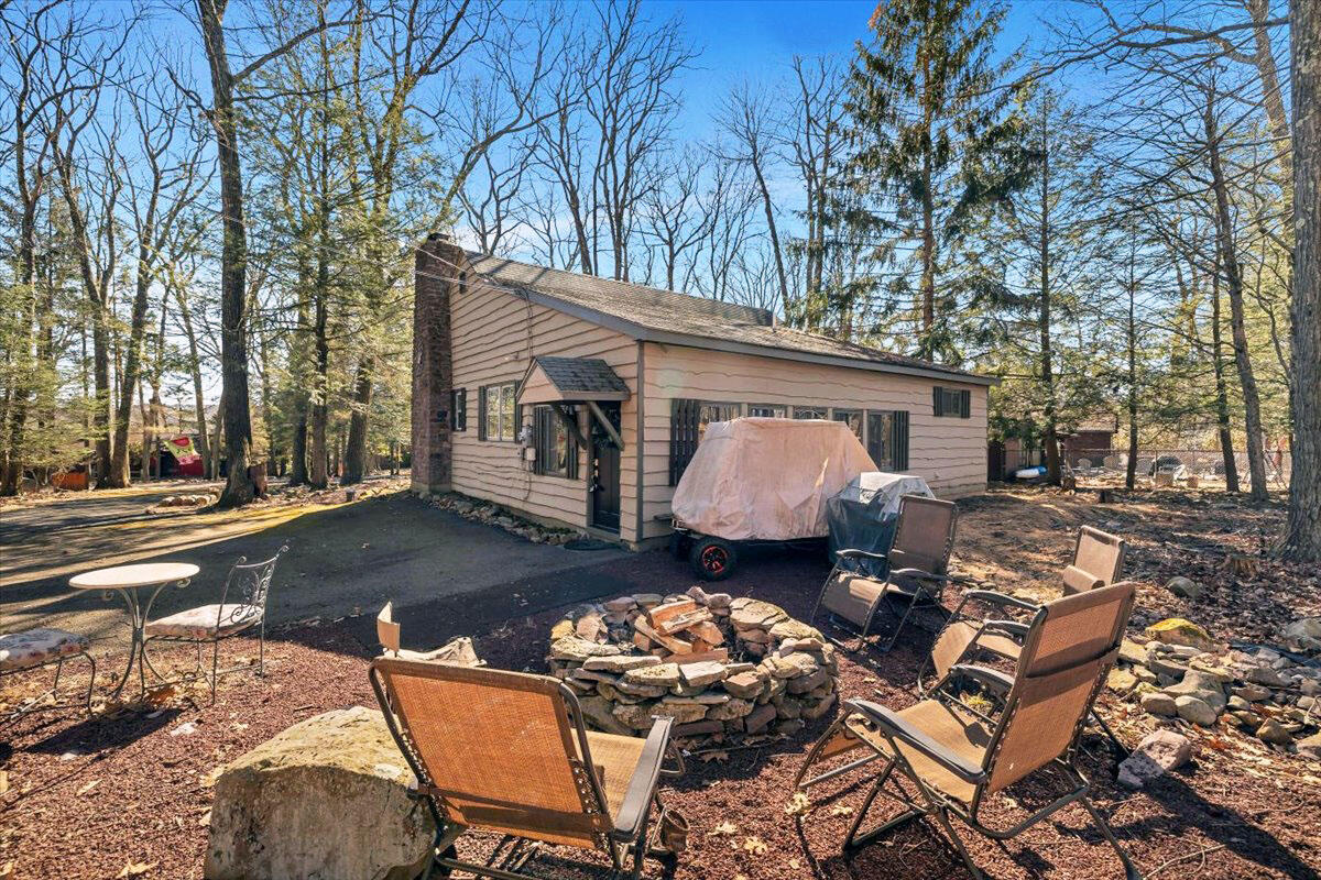 131 Crest Drive, Lake Harmony, Pennsylvania image 22