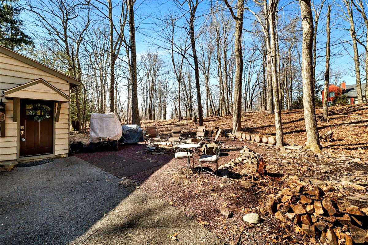 131 Crest Drive, Lake Harmony, Pennsylvania image 23