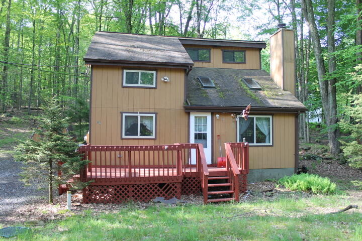 144 Owassa Drive, Pocono Lake, Pennsylvania image 4