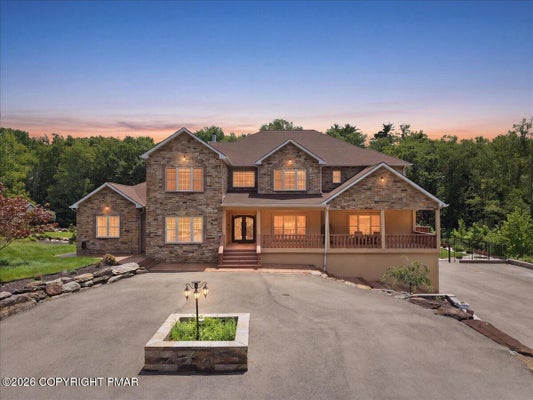 145 MANOR DR, EAST STROUDSBURG, PA 18301 - Image e9e64eeeced9fdcfd85f36a828555f7e/992885171