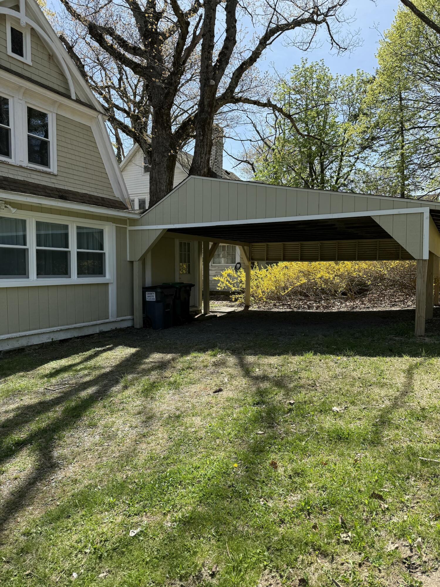 40 Fairview Avenue
