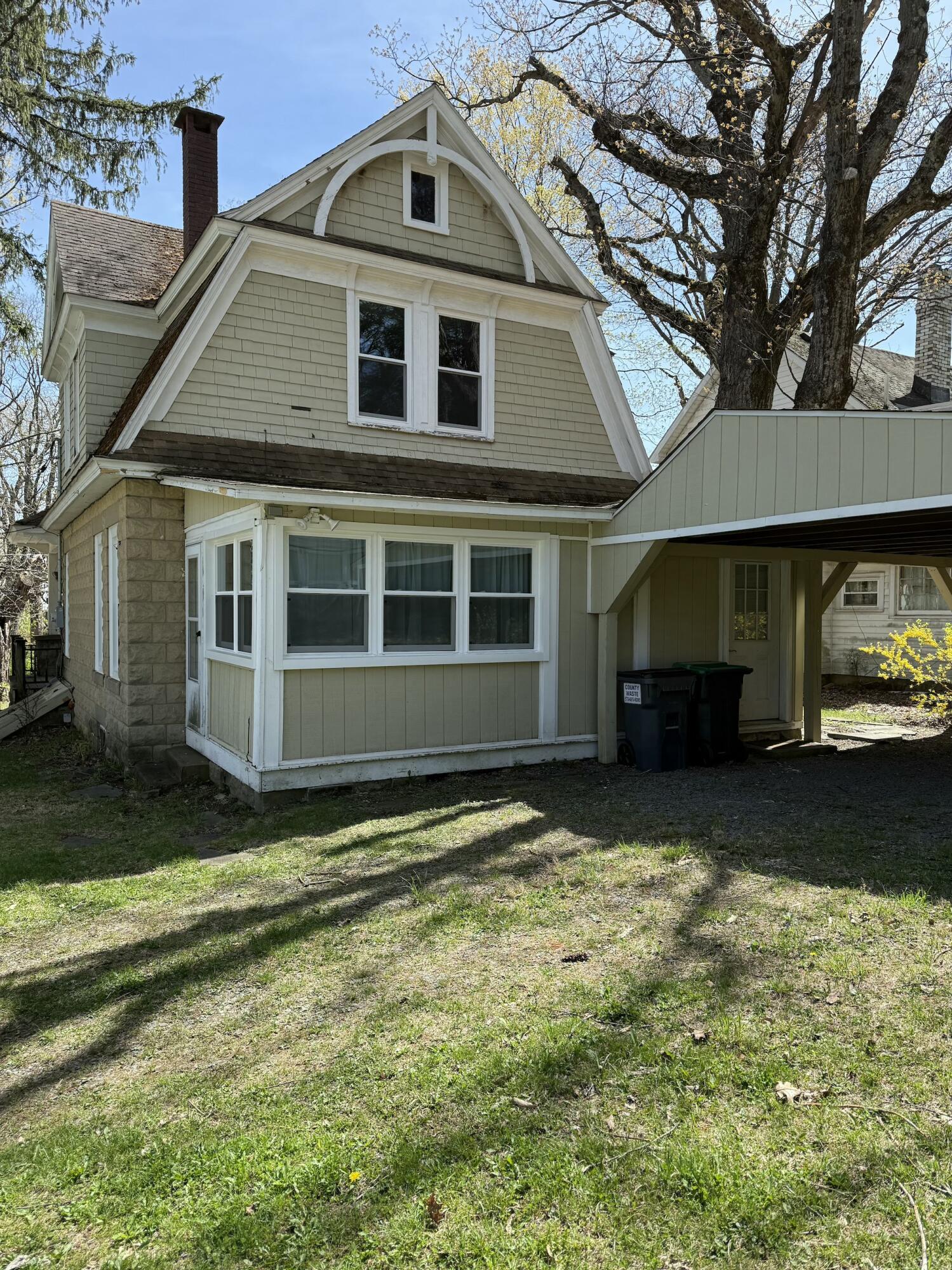40 Fairview Avenue