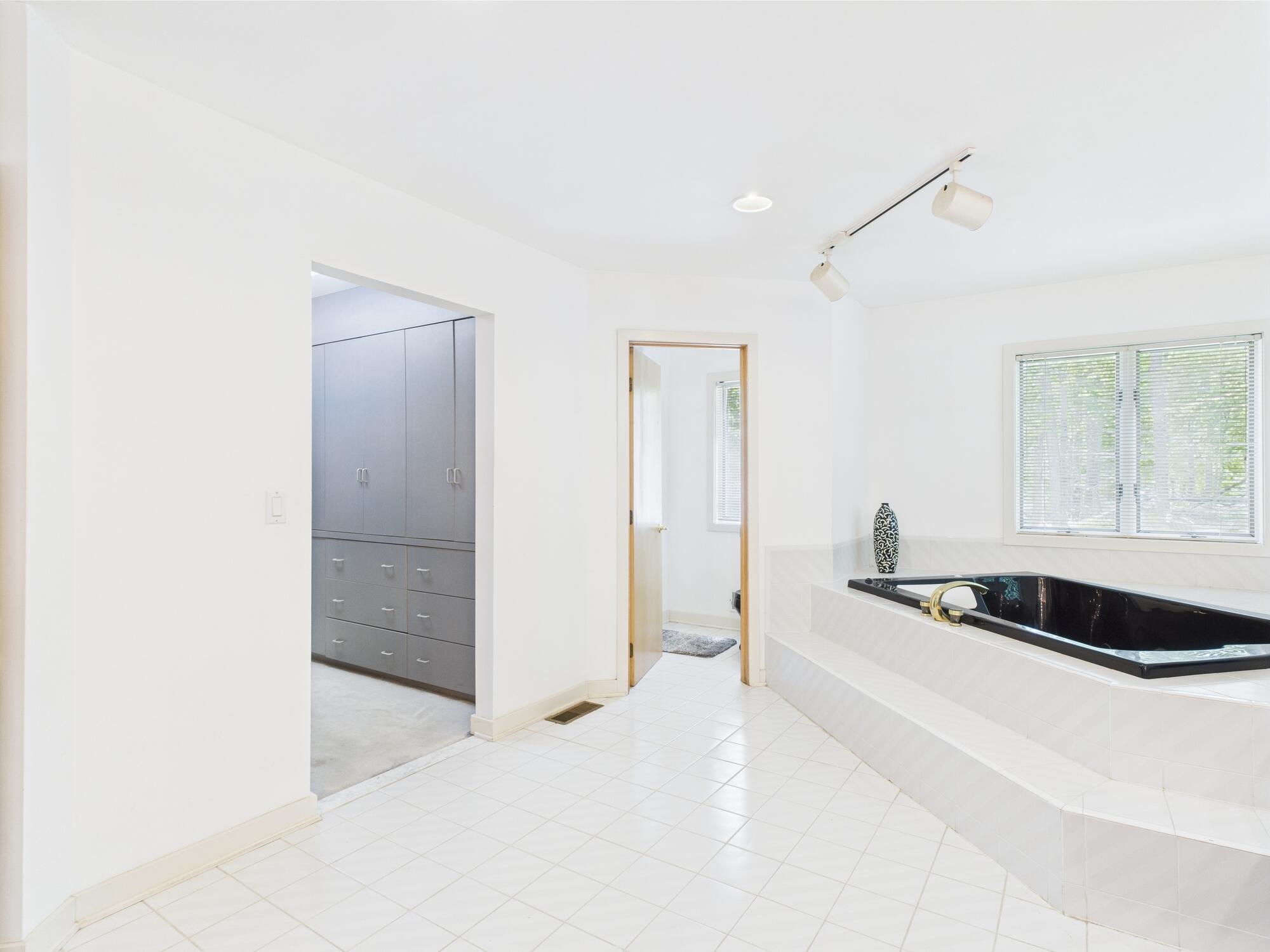 246 White Pine Drive, Pocono Lake, Pennsylvania image 33