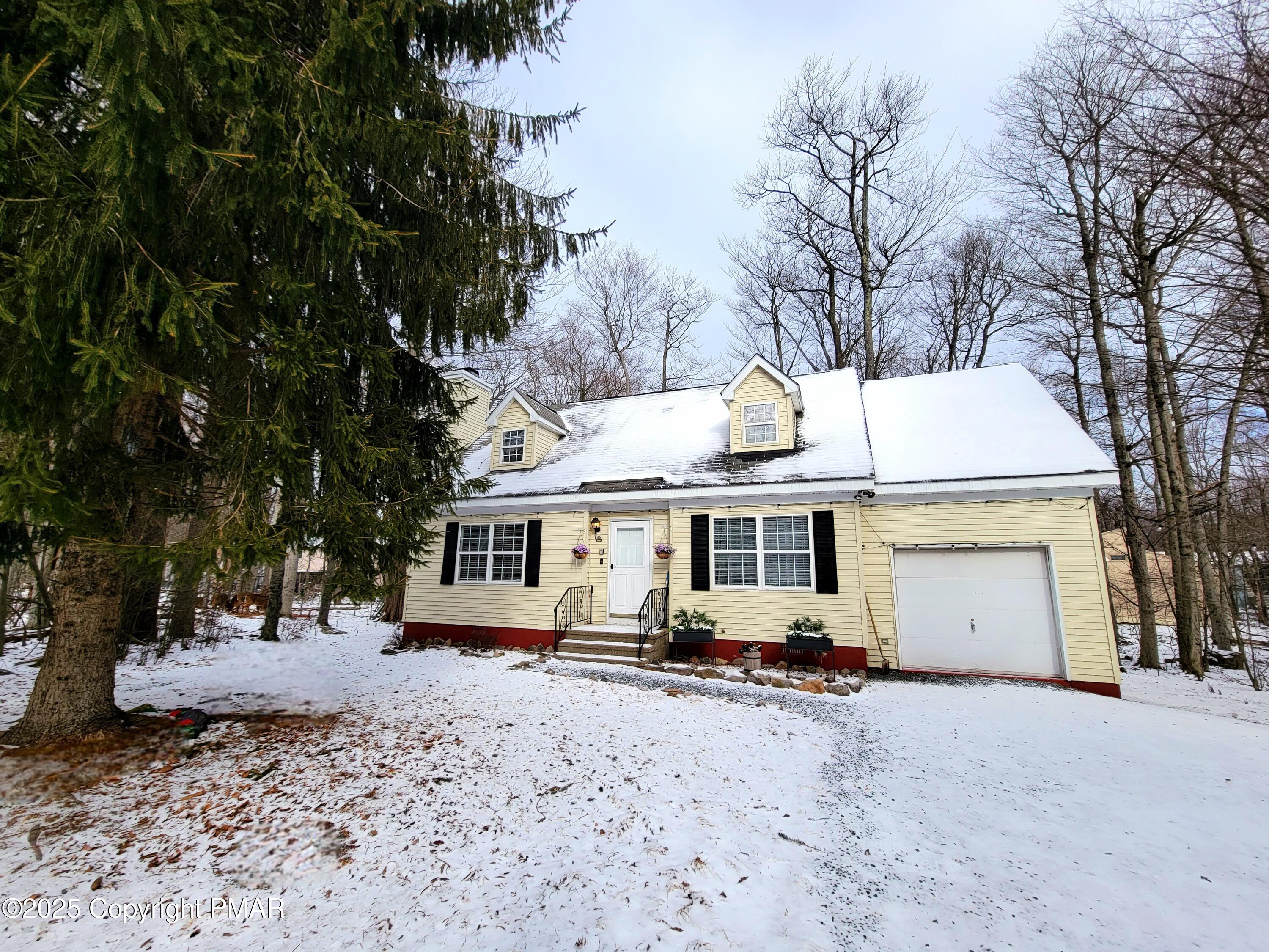 2630 Foxledge Drive, Tobyhanna, Pennsylvania image 1