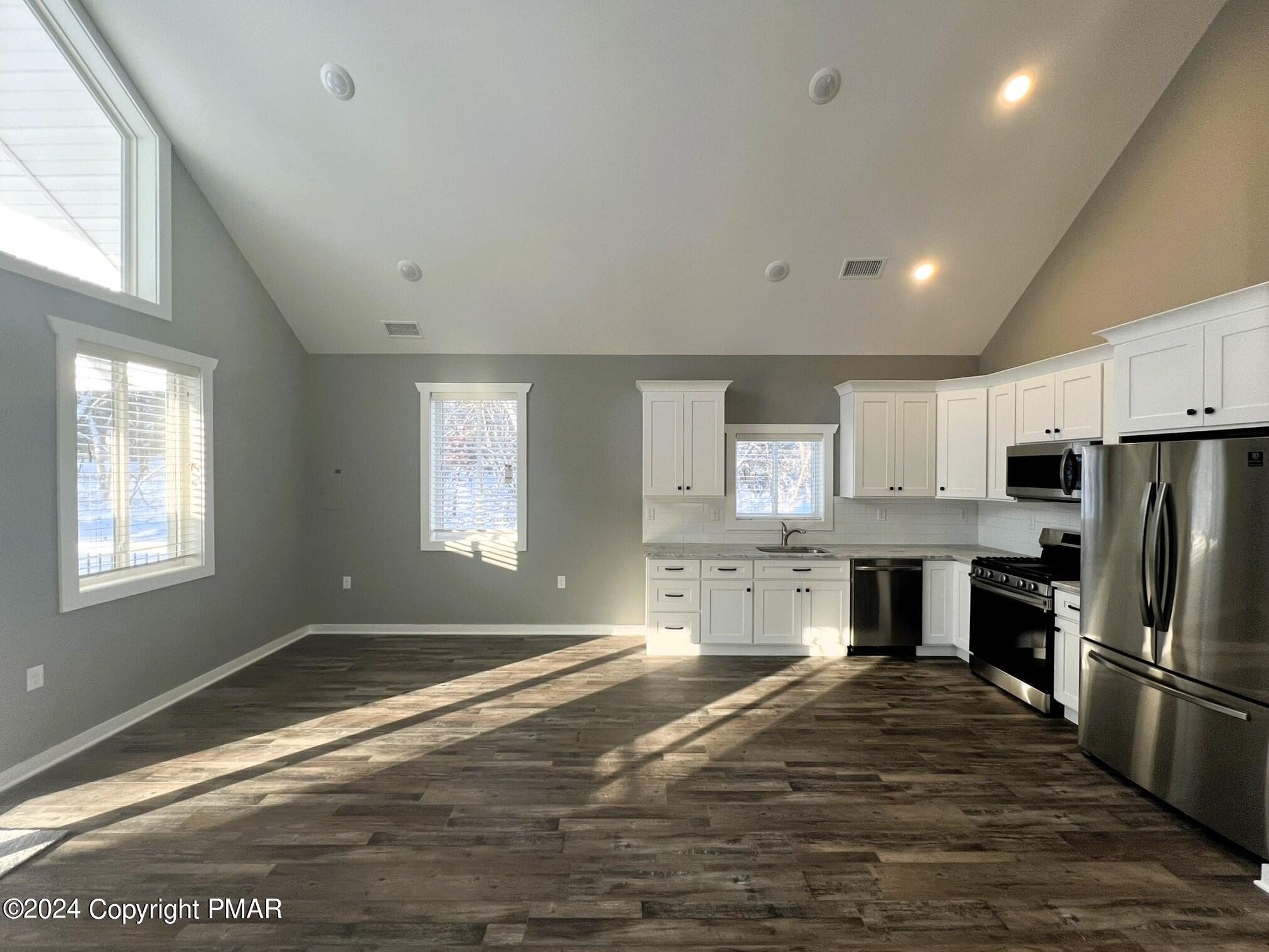B822 Old Stage Road, Albrightsville, Pennsylvania image 5