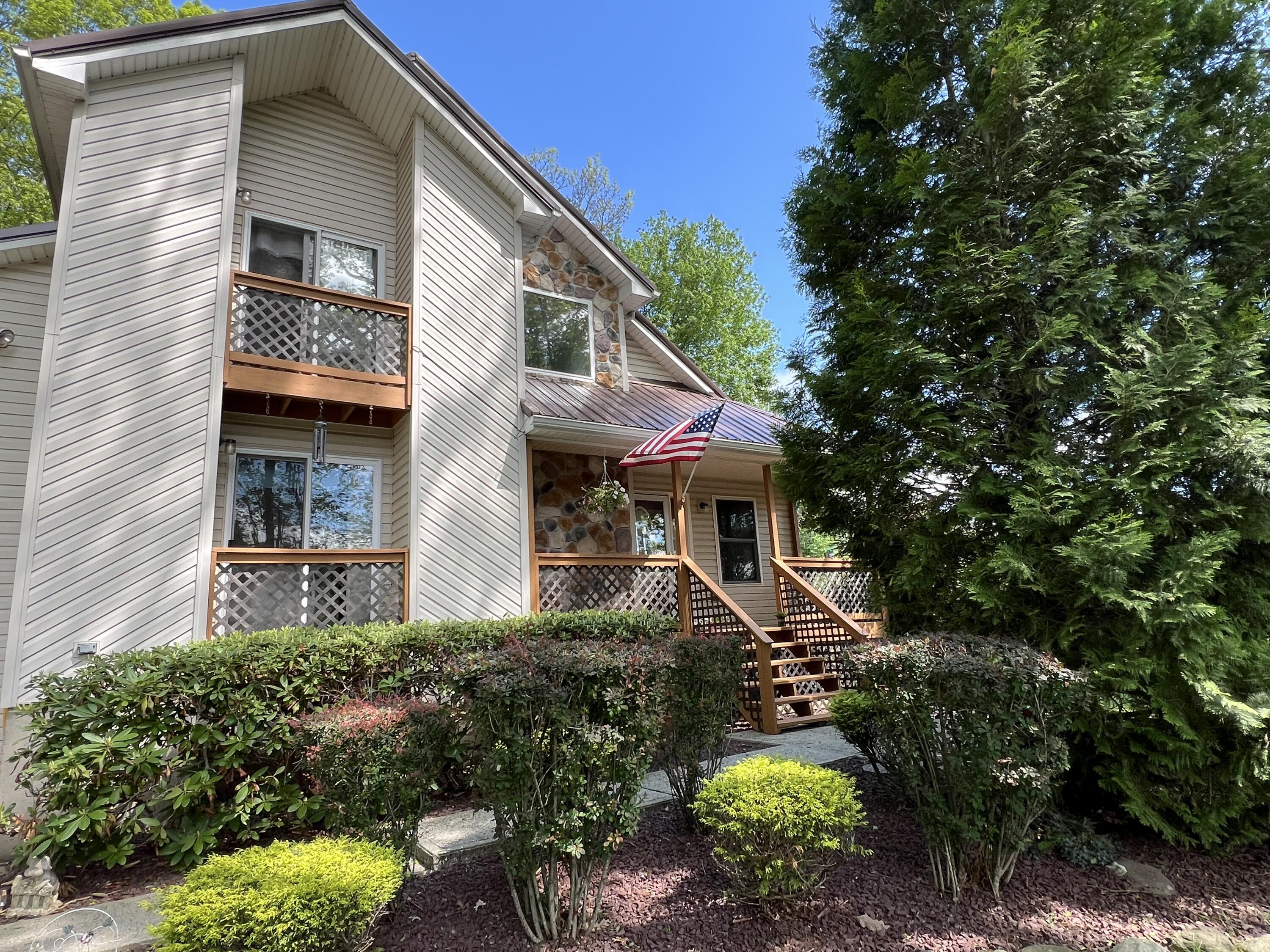 2291 Mountain Road, Stroudsburg, Pennsylvania image 1