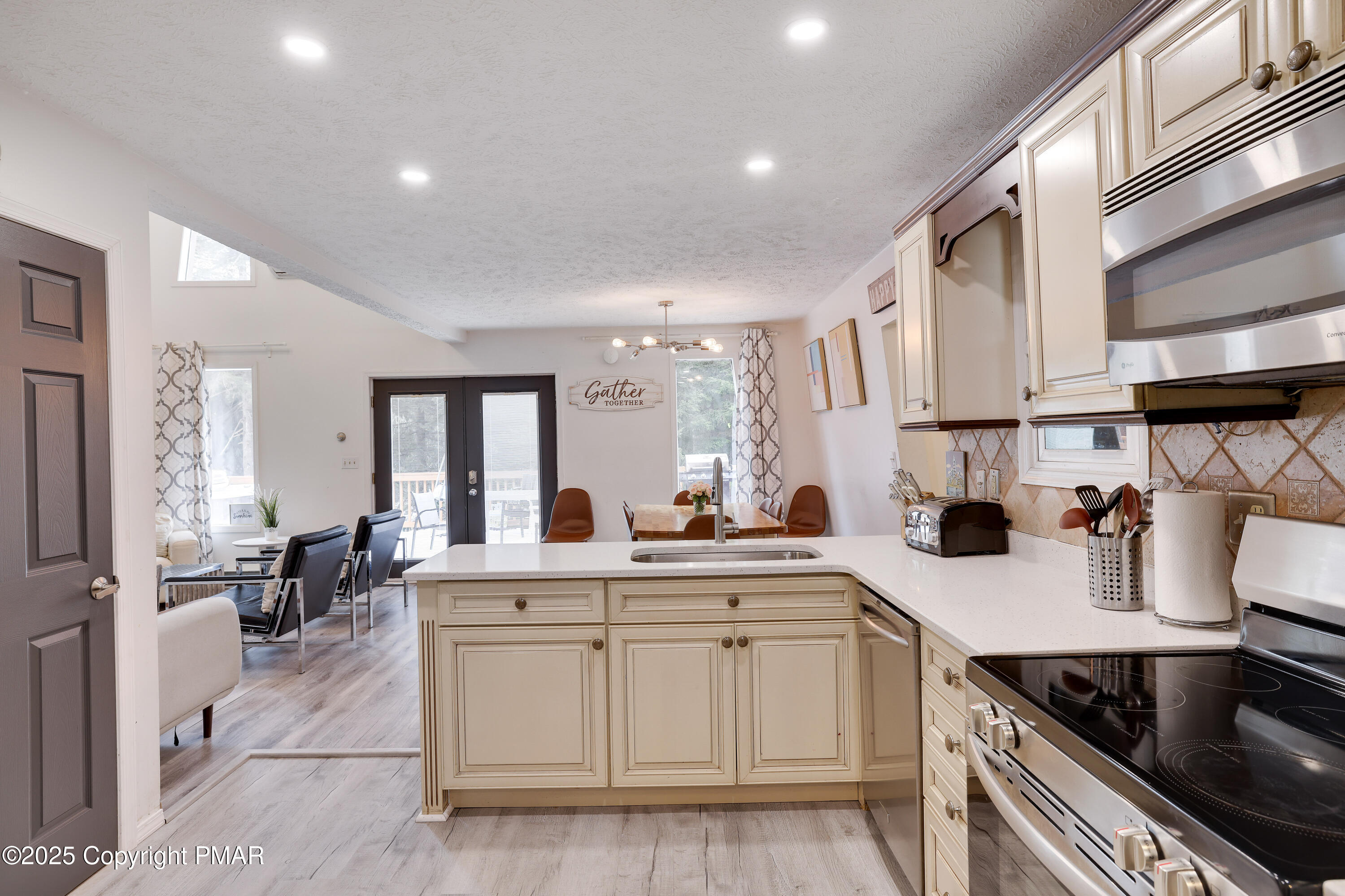 164 Iroquois Trail, Long Pond, Pennsylvania image 5
