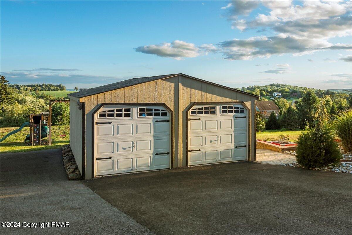 3209 Crest Vue Circle, Danielsville, Pennsylvania image 14