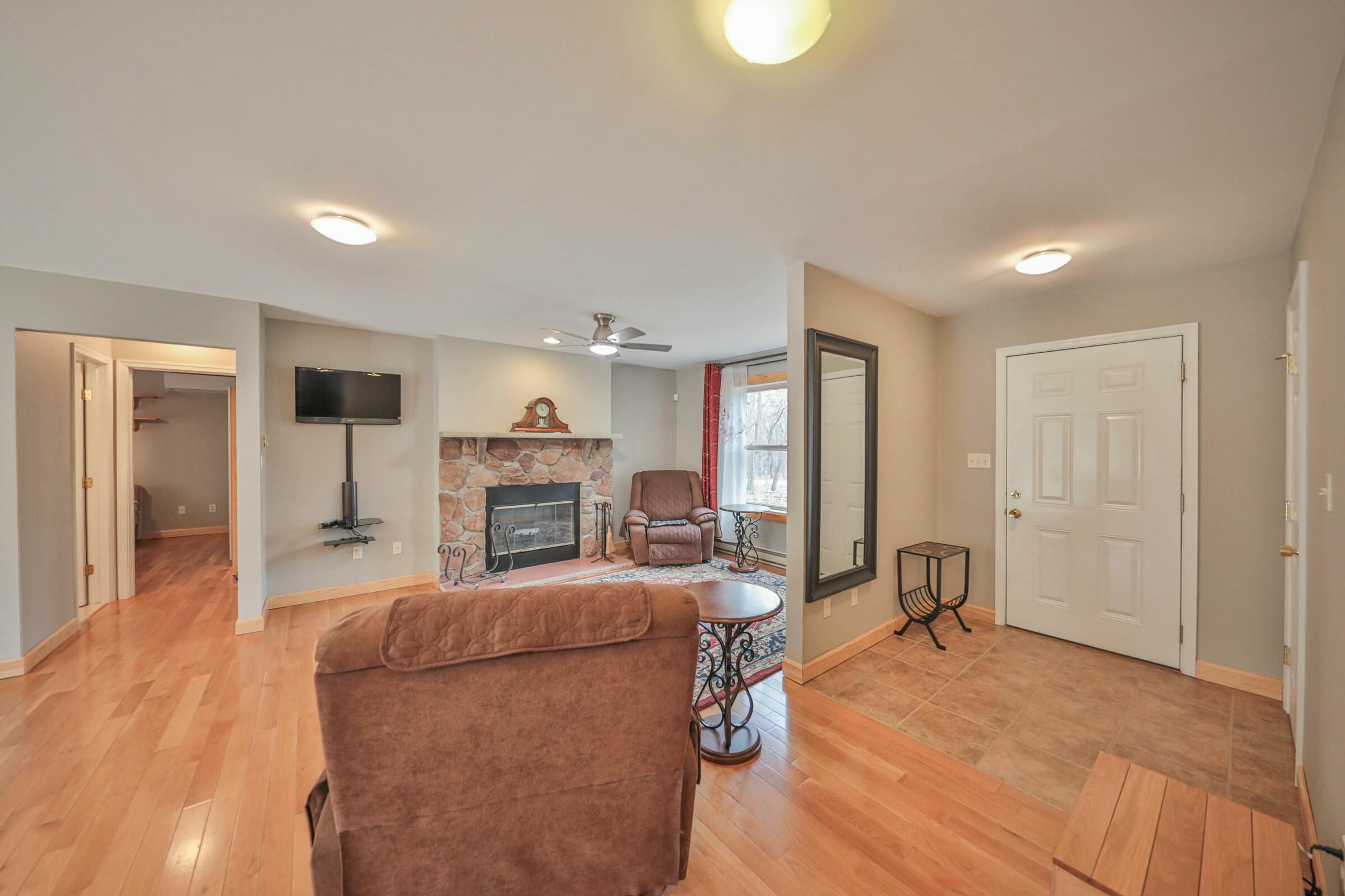 102 Oak Ridge Court, Hawley, Pennsylvania image 3