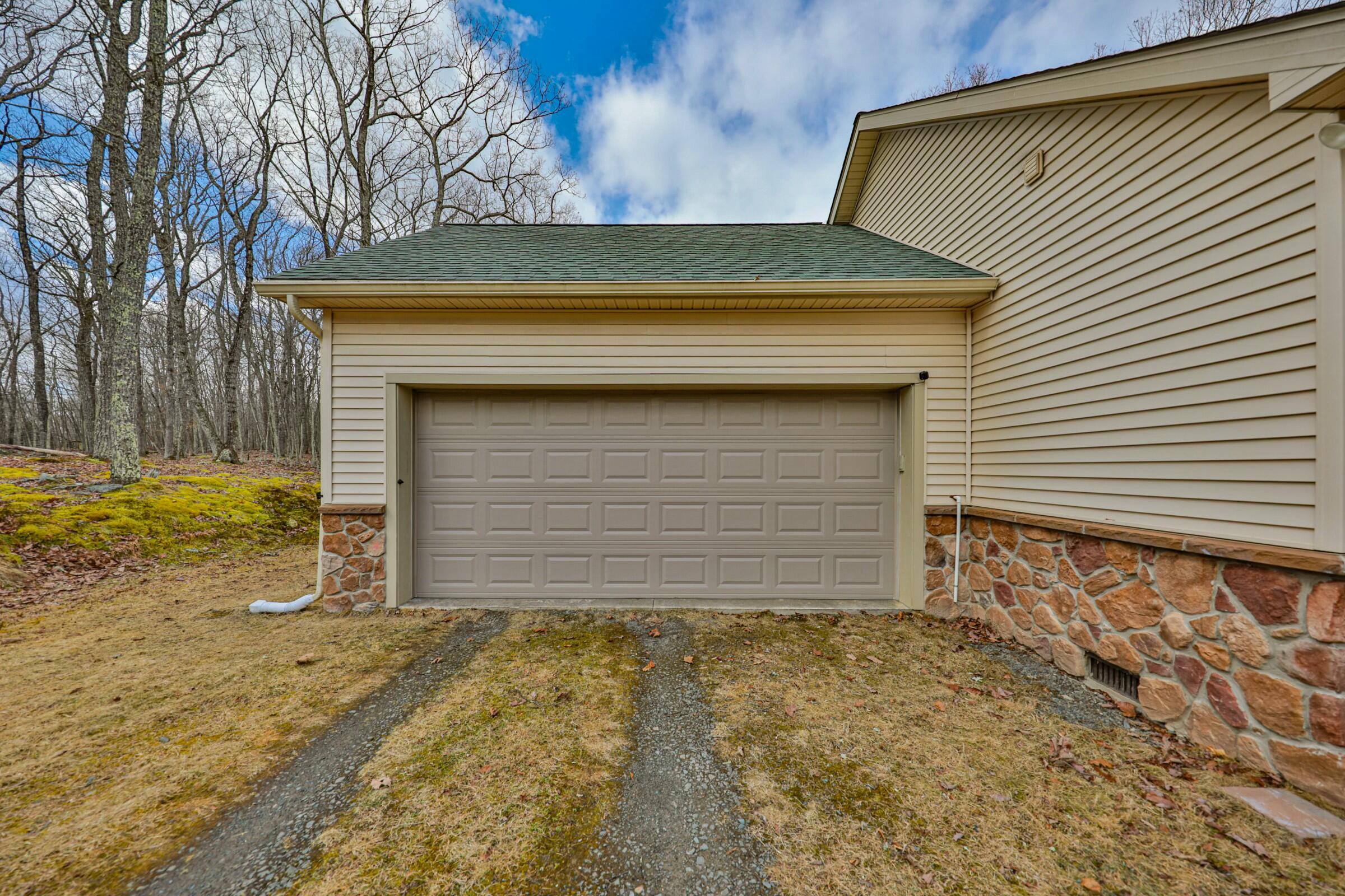102 Oak Ridge Court, Hawley, Pennsylvania image 34