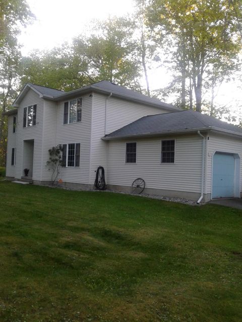 2852 Oak View Lane Tobyhanna PA 18466