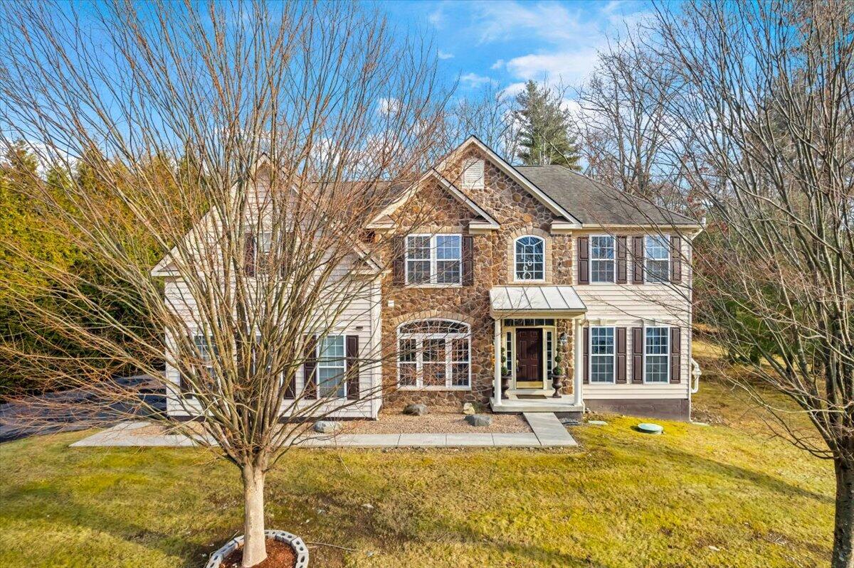 246 Daffodil Drive, East Stroudsburg, Pennsylvania image 1