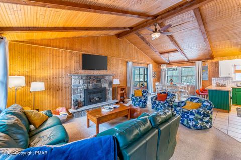 82 Lyman Lane Gouldsboro PA 18424