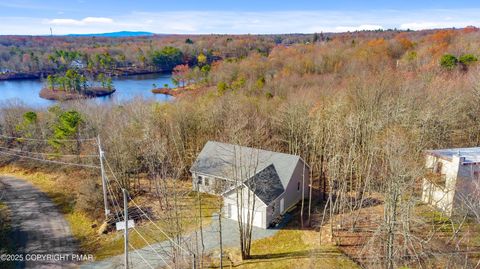 102 Eagle View Long Pond PA 18334