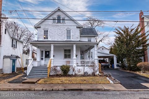 Townhouse For Rent - 125 Front Street #A<br/> Bangor, PA 18013