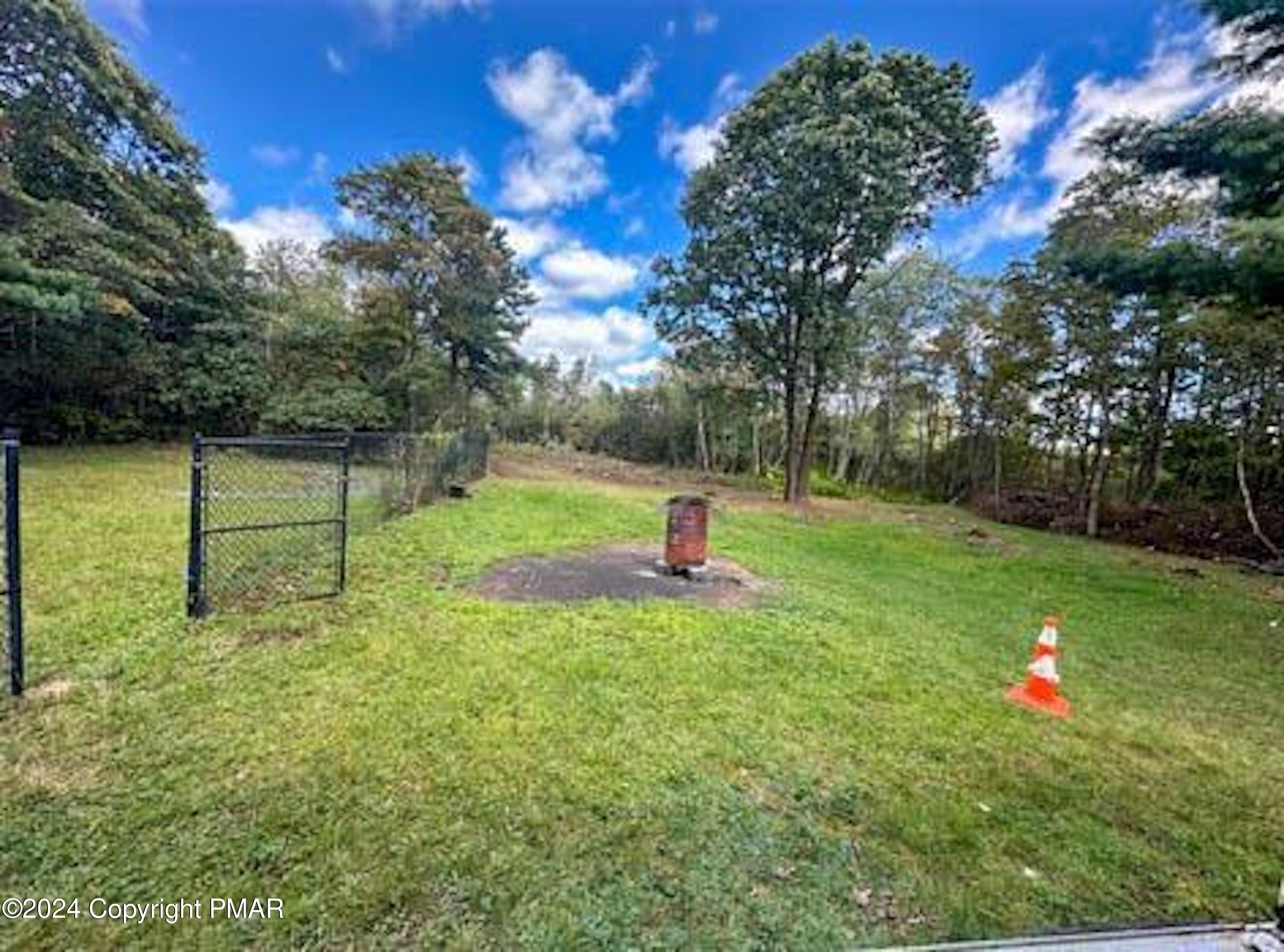 128 Snowflake Drive, Blakeslee, Pennsylvania image 4