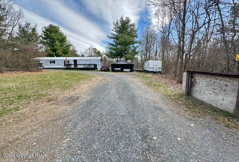 128 Snowflake Drive, Blakeslee, Pennsylvania image 3