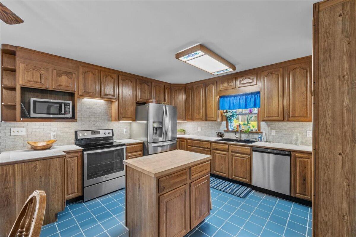 1937 Kunkletown Road, Saylorsburg, Pennsylvania image 17