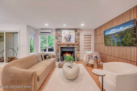 513 Rondaxe Lane Long Pond PA 18334