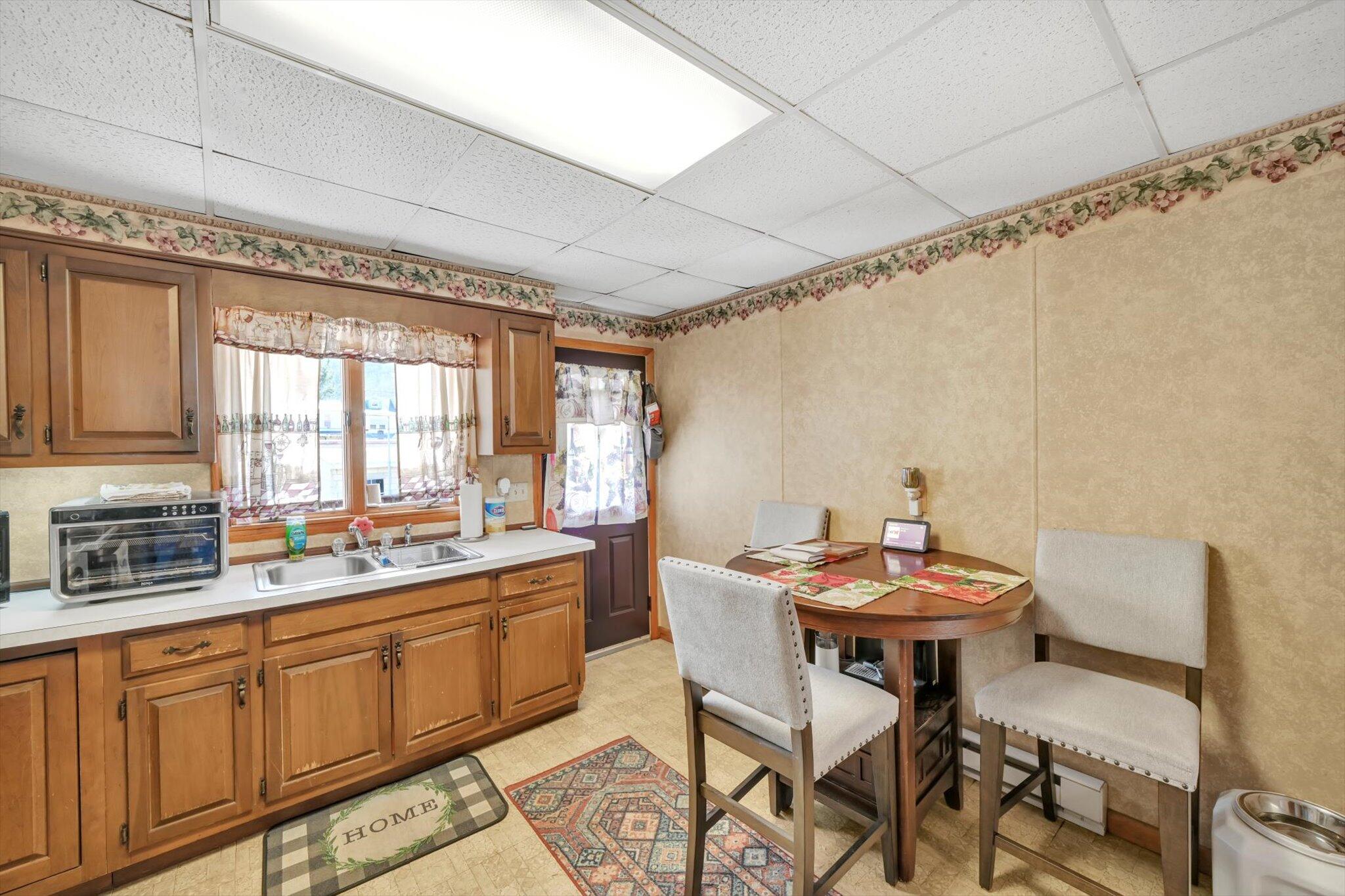 712 E Centre Street, Mahanoy City, Pennsylvania image 12