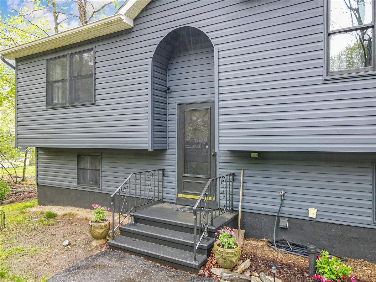 1228 Woodland Drive, East Stroudsburg, Pennsylvania image 3