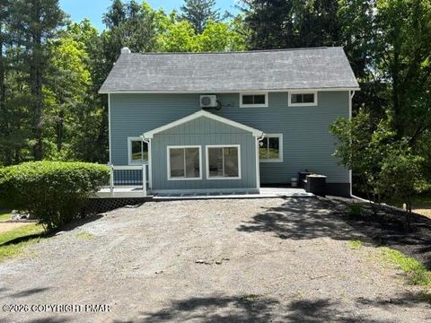 Homes For Sale - 210 Victory Lane<br/> Stroudsburg, PA 18360