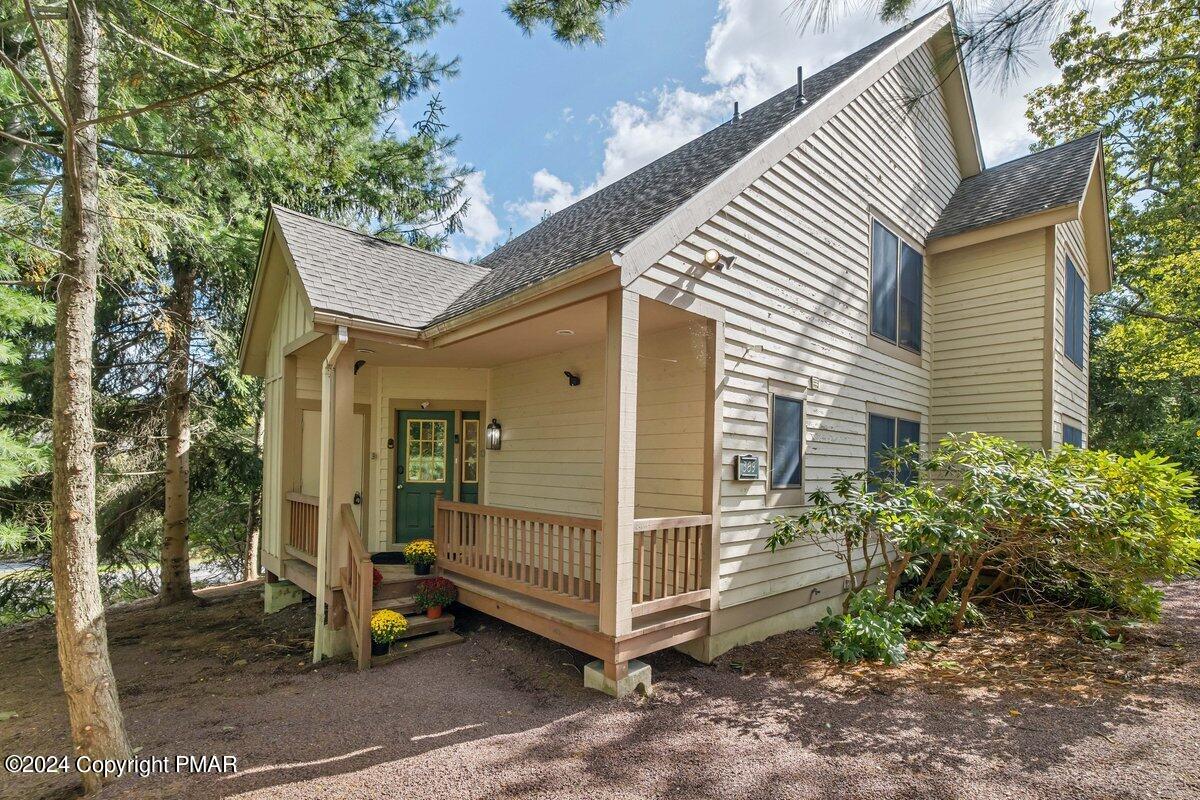 389 Vista Drive, Tannersville, Pennsylvania image 1