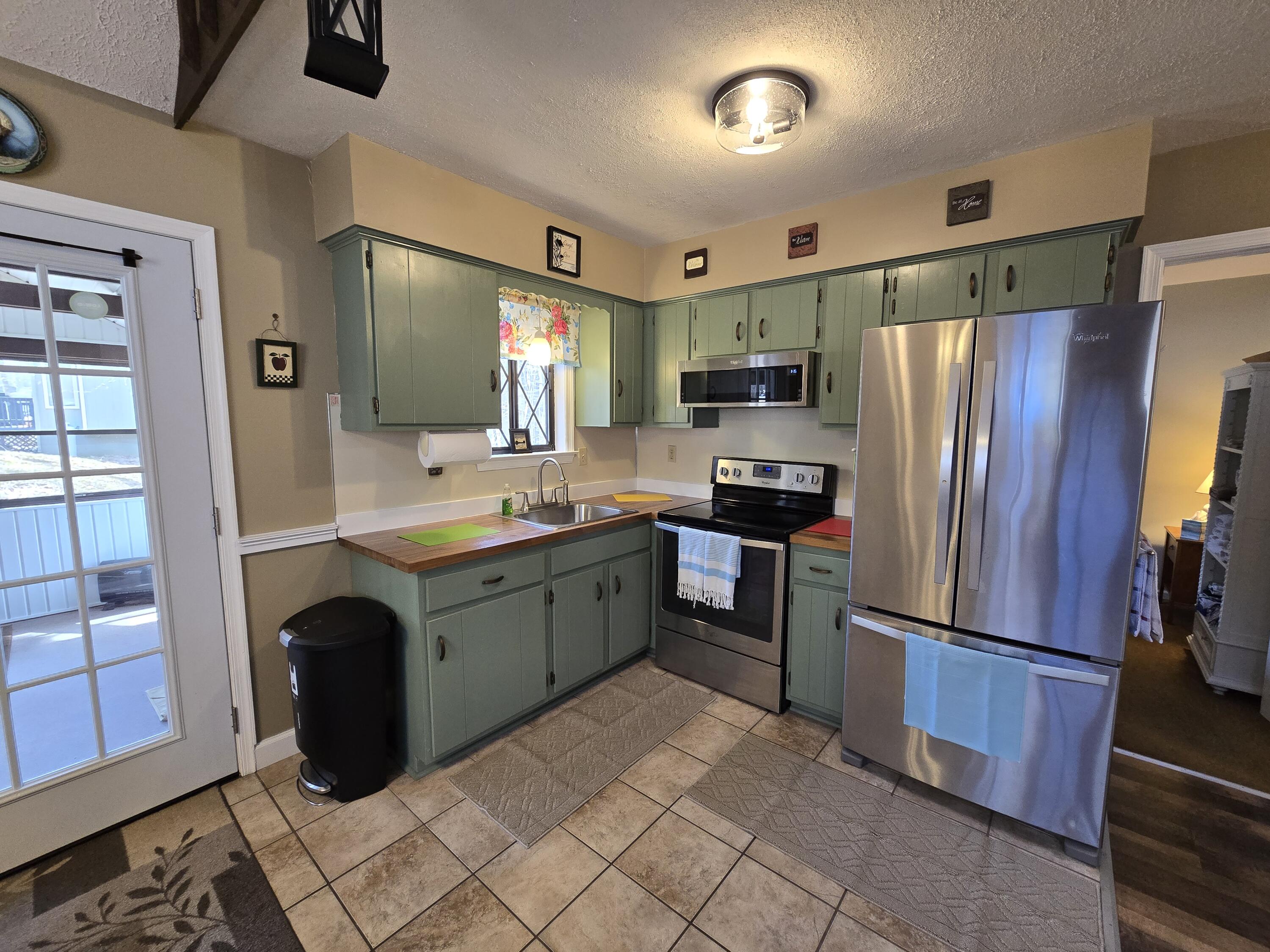 176 Fawn Road, Pocono Lake, Pennsylvania image 4