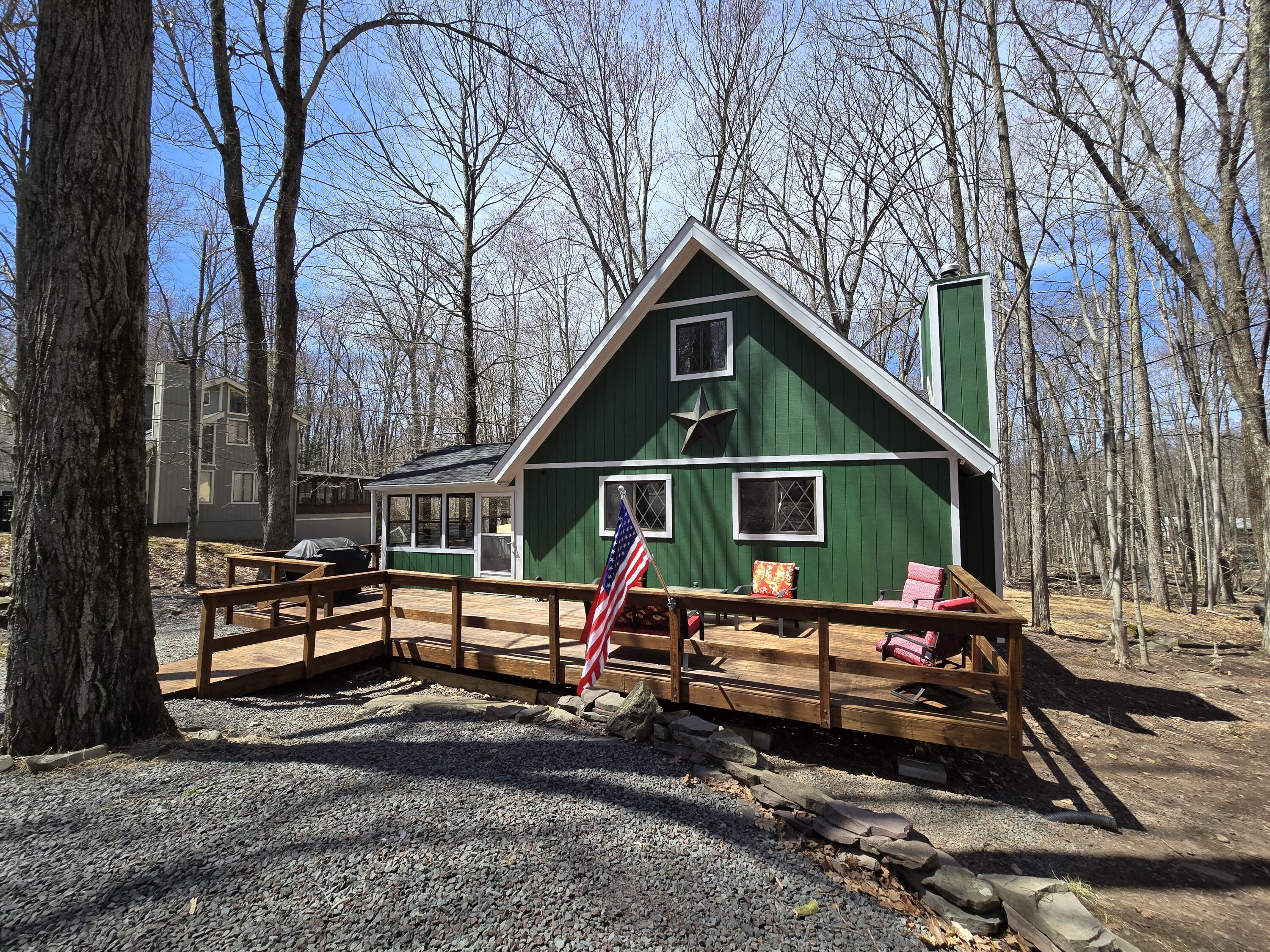 176 Fawn Road, Pocono Lake, Pennsylvania image 1