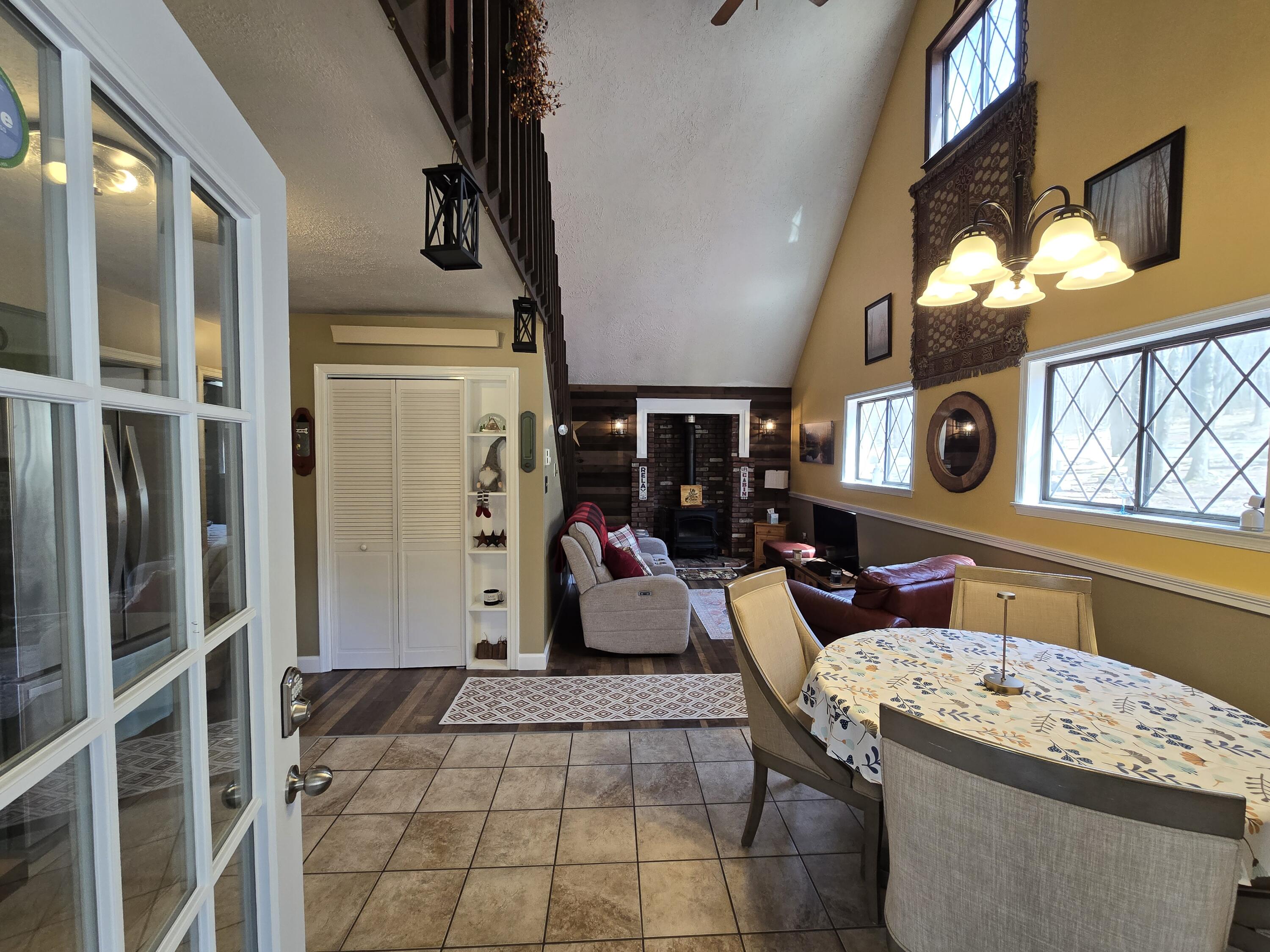 176 Fawn Road, Pocono Lake, Pennsylvania image 2