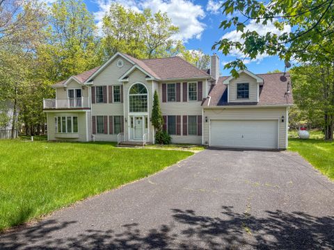439 Cedar Drive Long Pond PA 18334