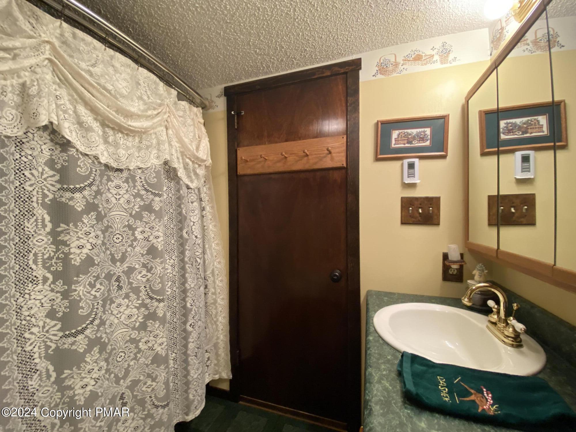 150 Cross Country Lane, Tannersville, Pennsylvania image 36