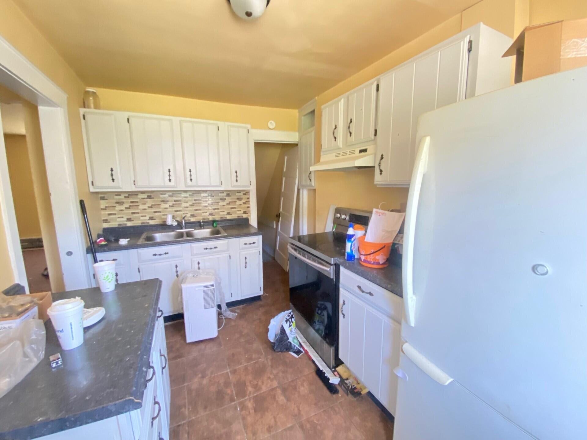 130 W Bertsch Street, Lansford, Pennsylvania image 8