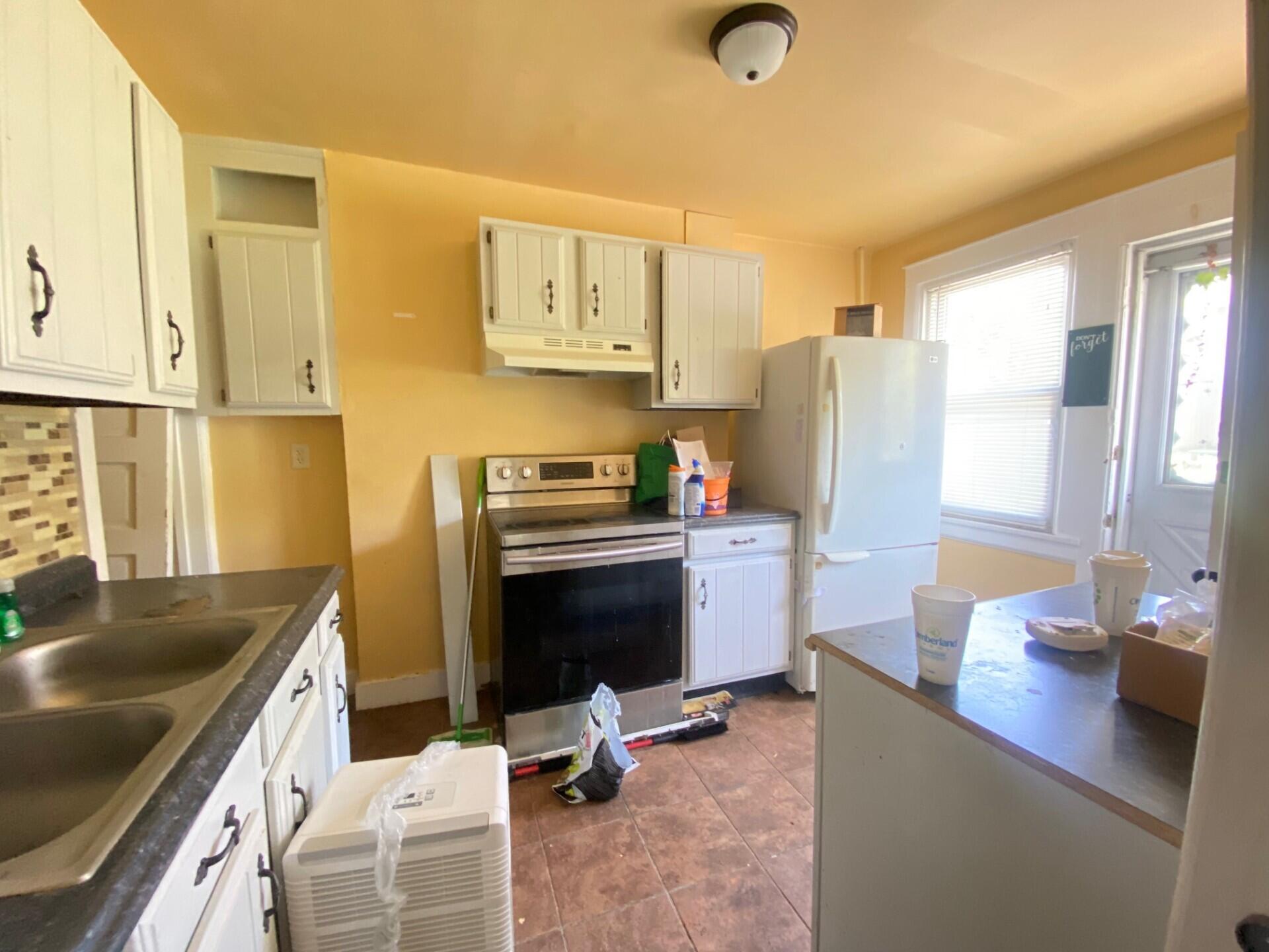 130 W Bertsch Street, Lansford, Pennsylvania image 9