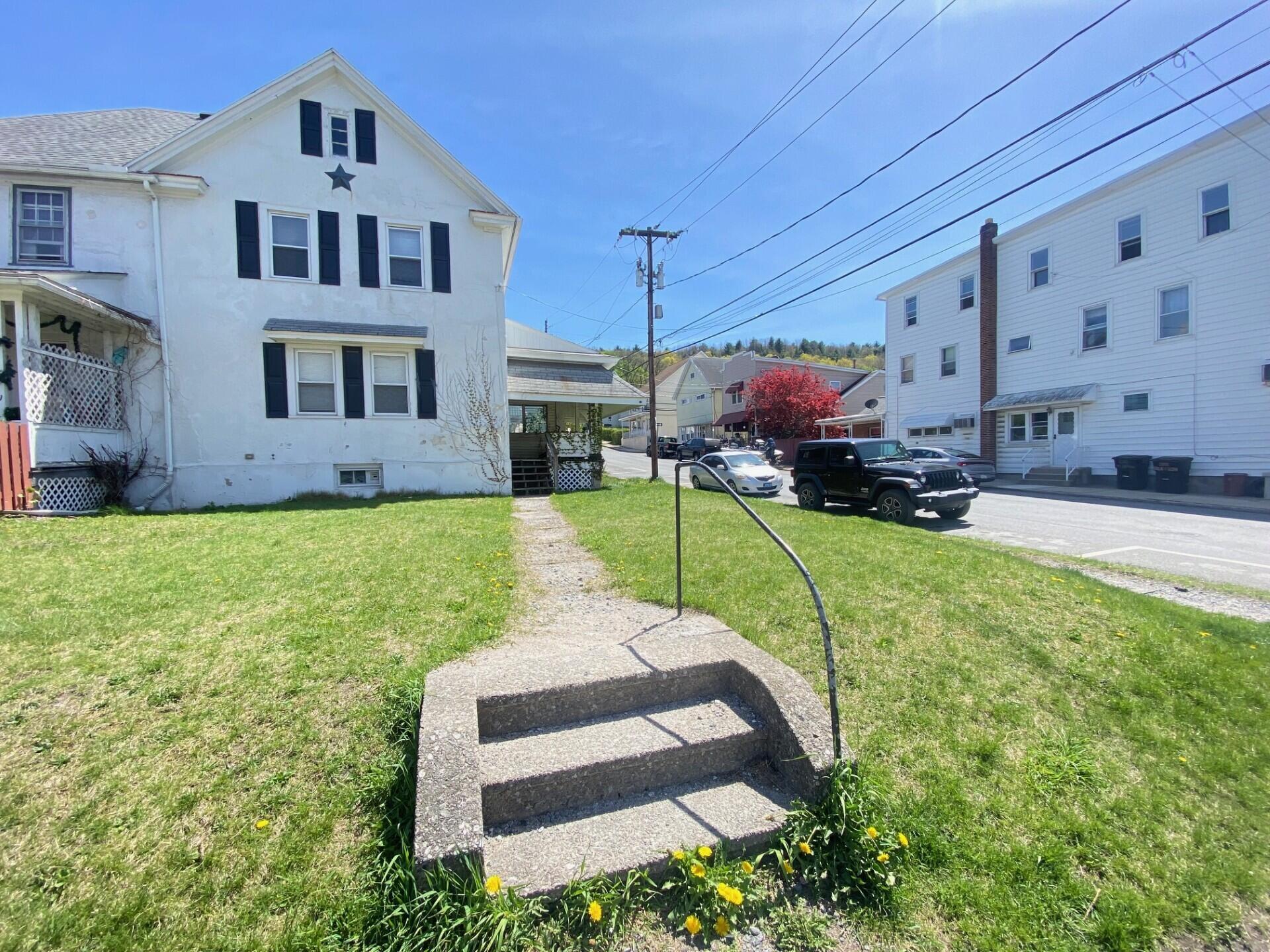 130 W Bertsch Street, Lansford, Pennsylvania image 4