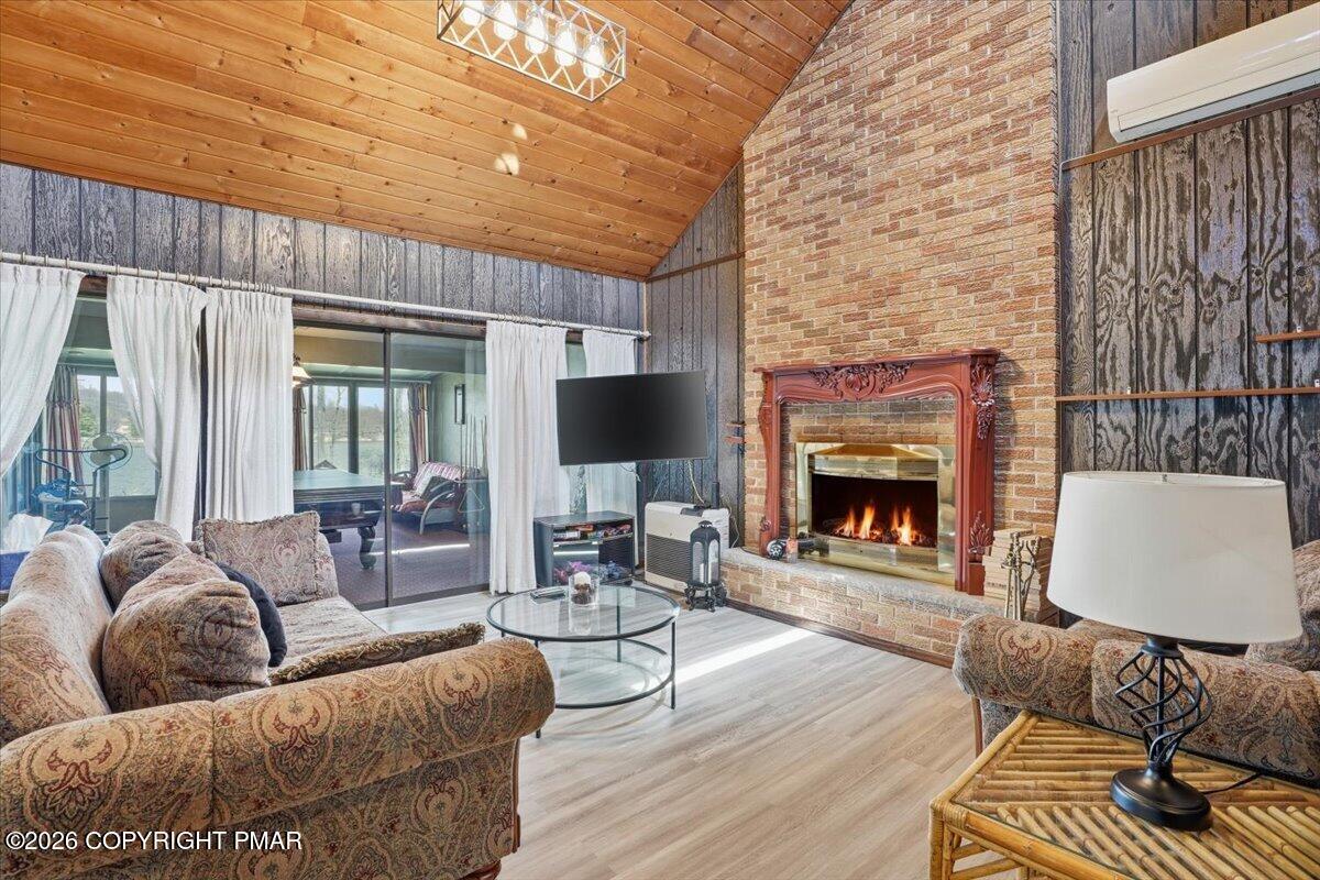 3204 CAROBETH Drive