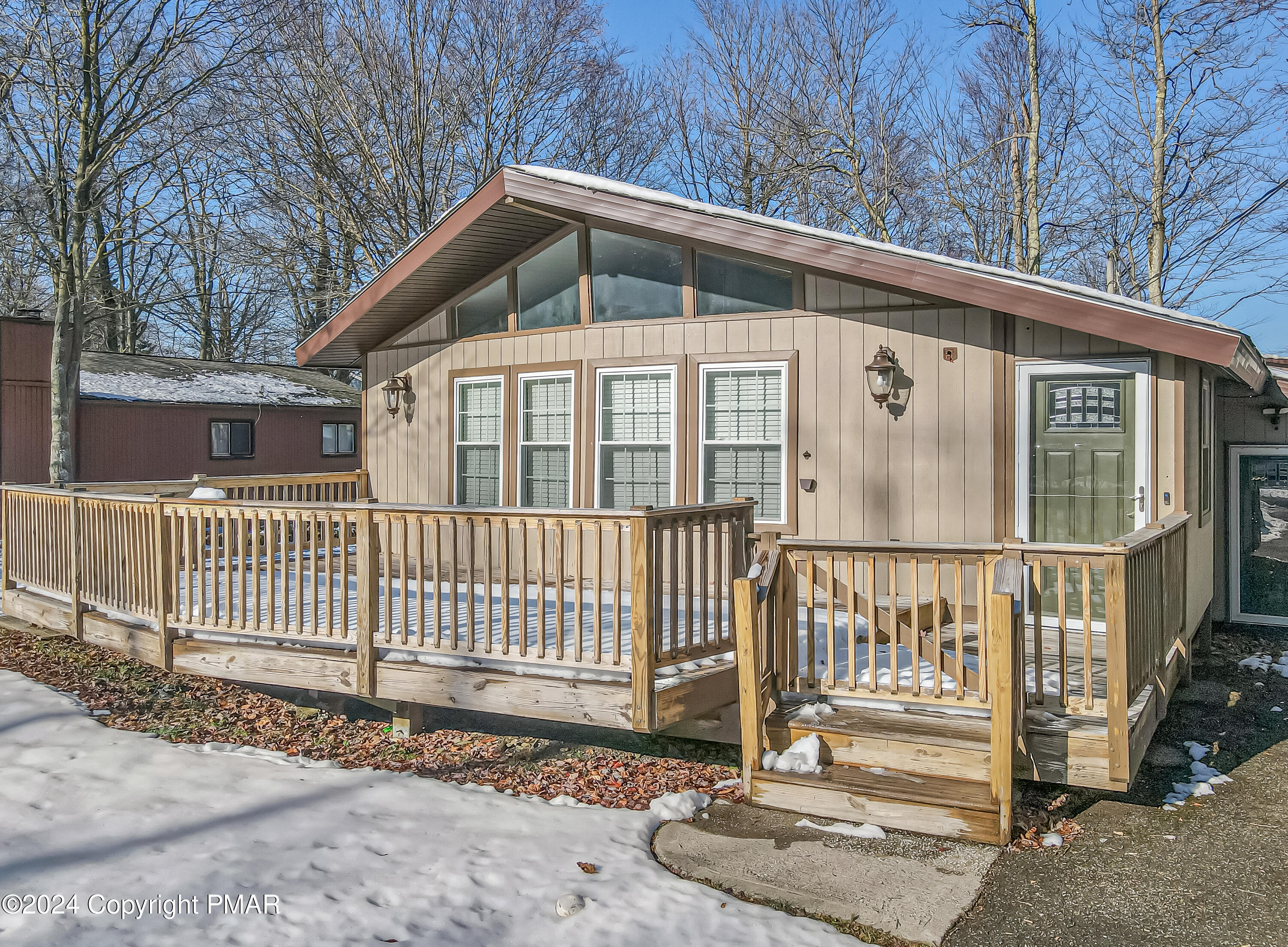 1739 Rolling Hills Drive, Tobyhanna, Pennsylvania image 1