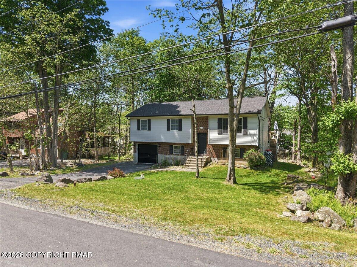 9807 Deerwood Drive
