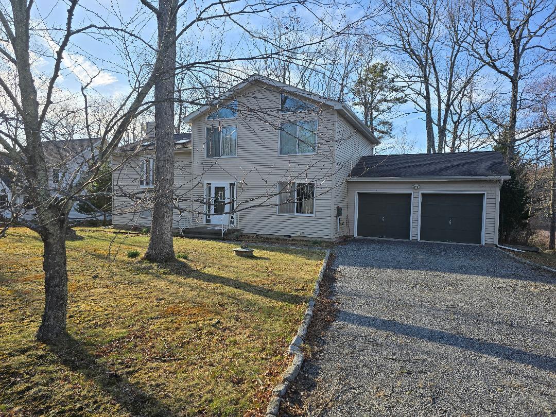 202 Tomnody Drive Dr, Tamiment, Pennsylvania image 1