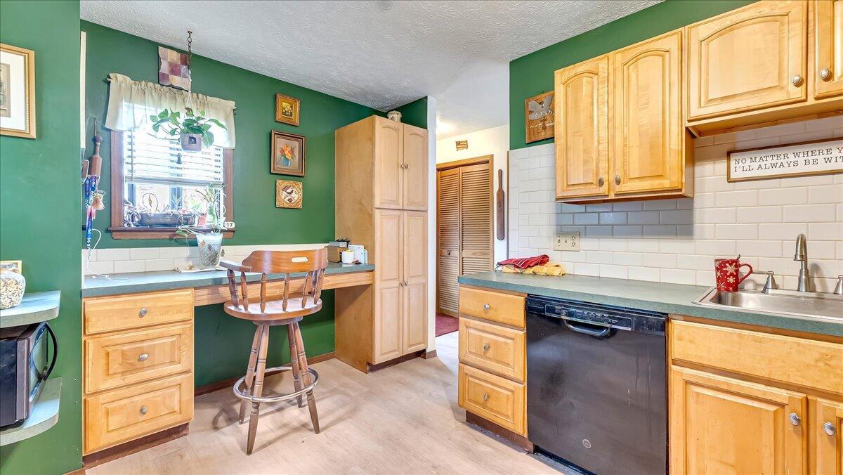 7924 Sleepy Hollow Drive, Tobyhanna, Pennsylvania image 16