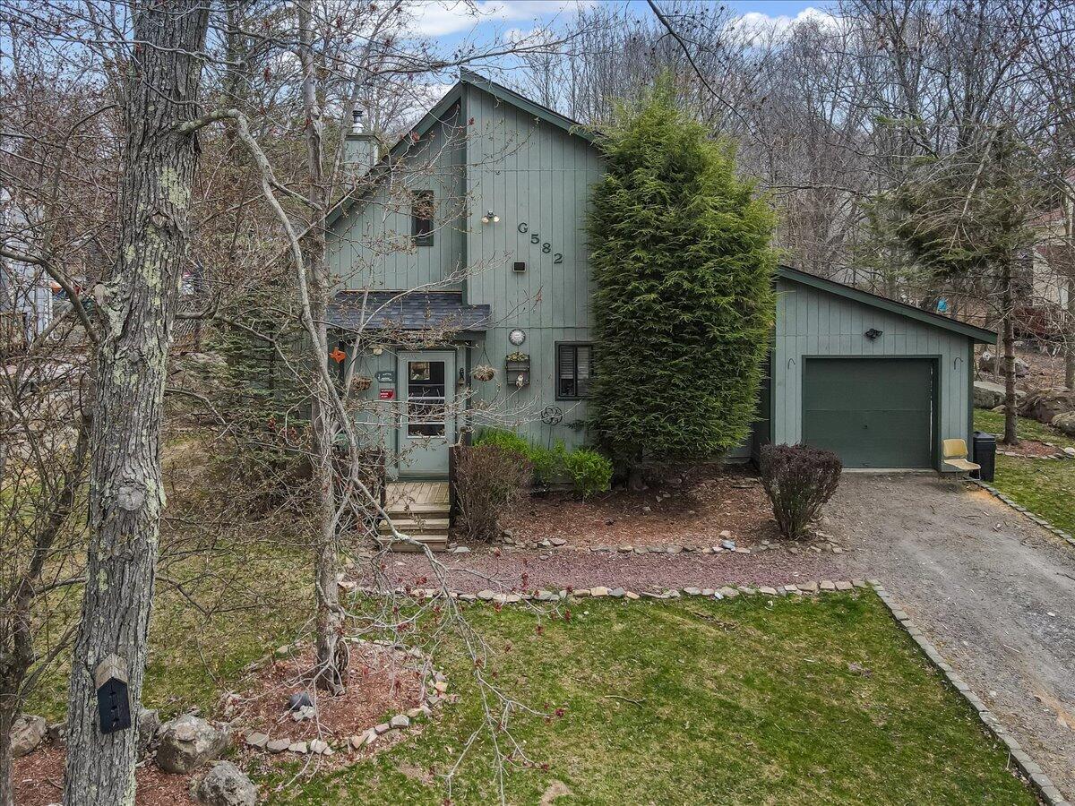 7924 Sleepy Hollow Drive, Tobyhanna, Pennsylvania image 3