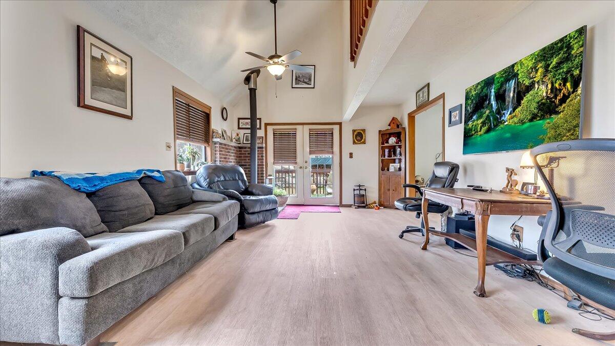7924 Sleepy Hollow Drive, Tobyhanna, Pennsylvania image 10