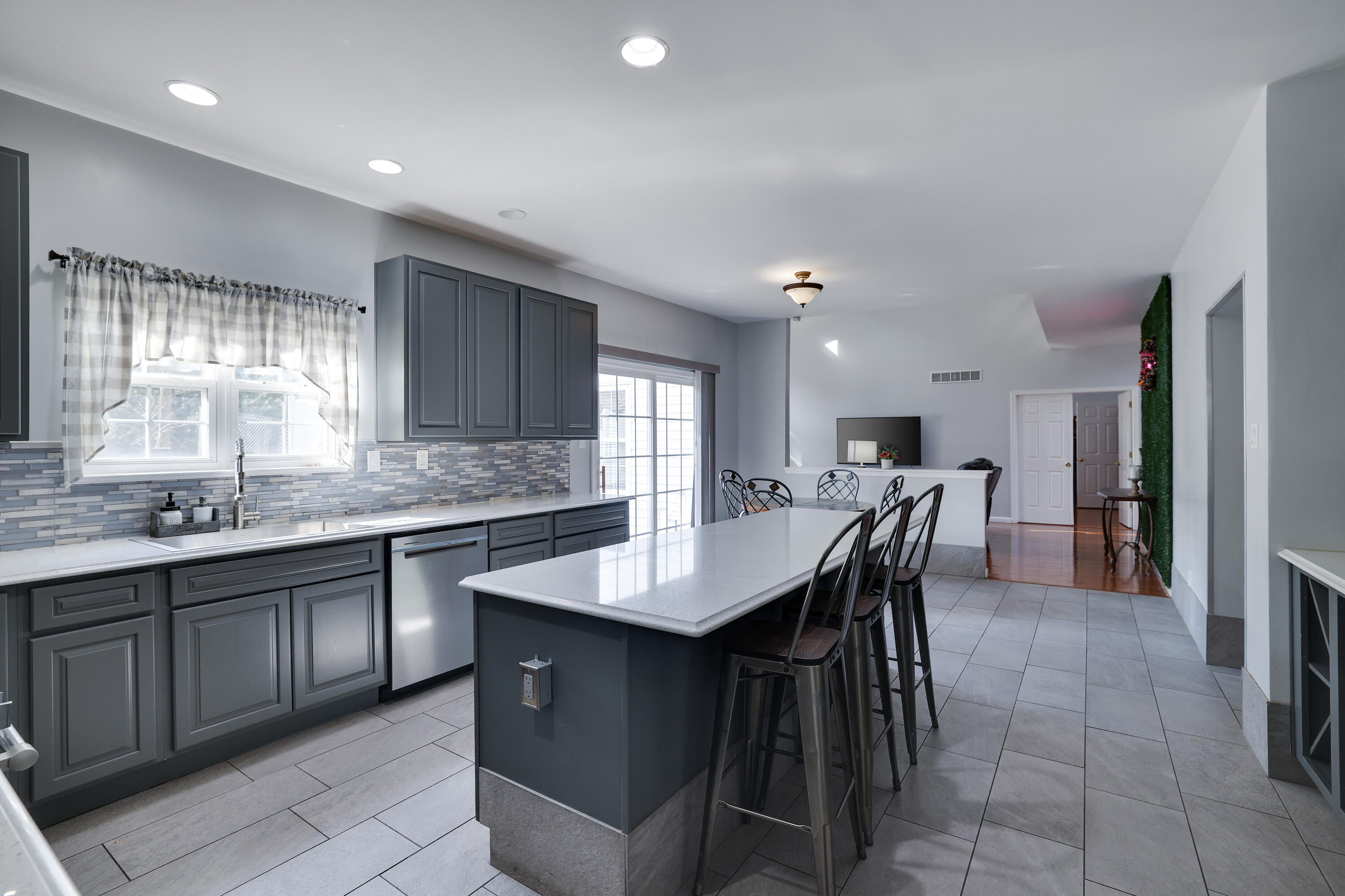 6214 Blackberry Terrace, East Stroudsburg, Pennsylvania image 20