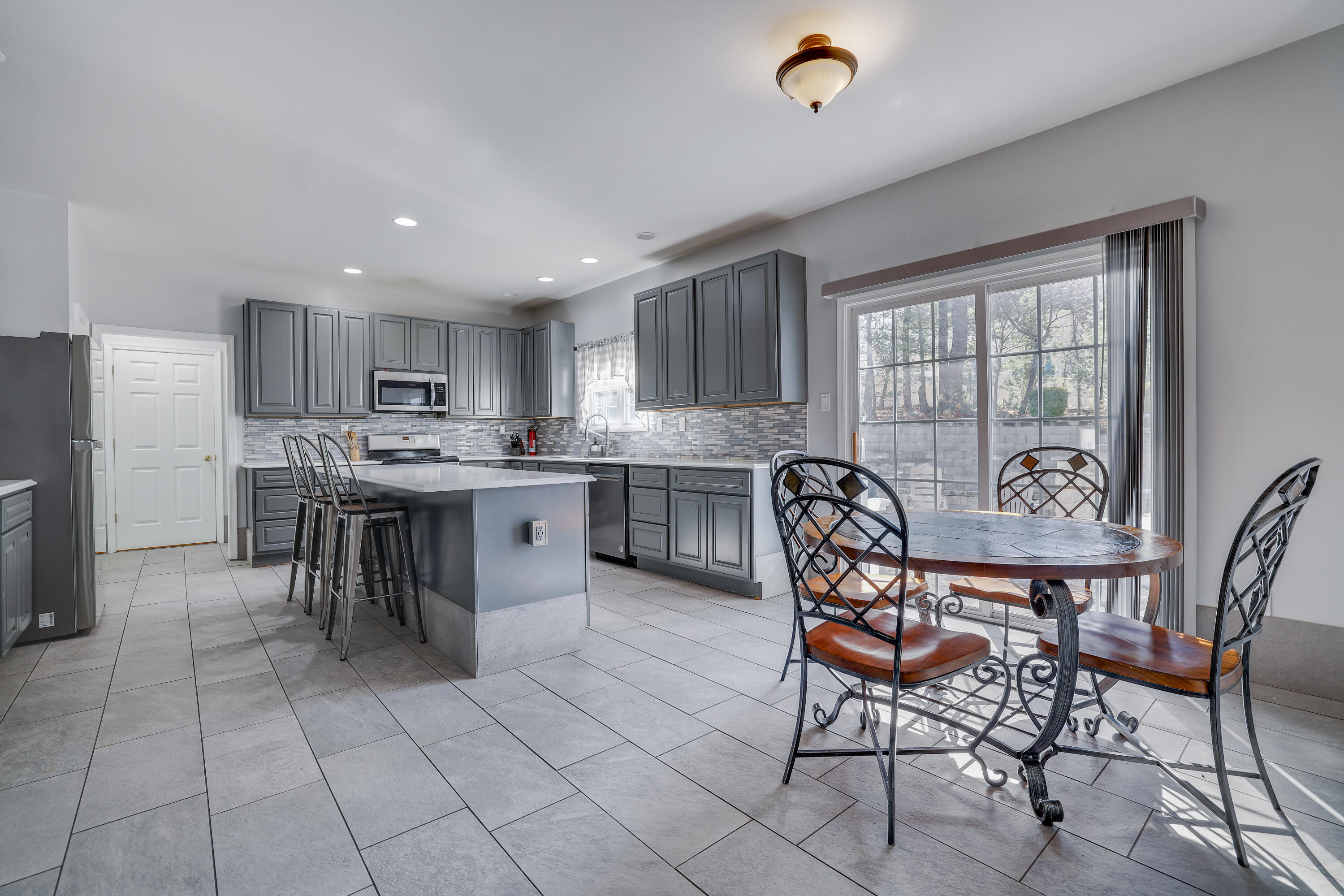 6214 Blackberry Terrace, East Stroudsburg, Pennsylvania image 11