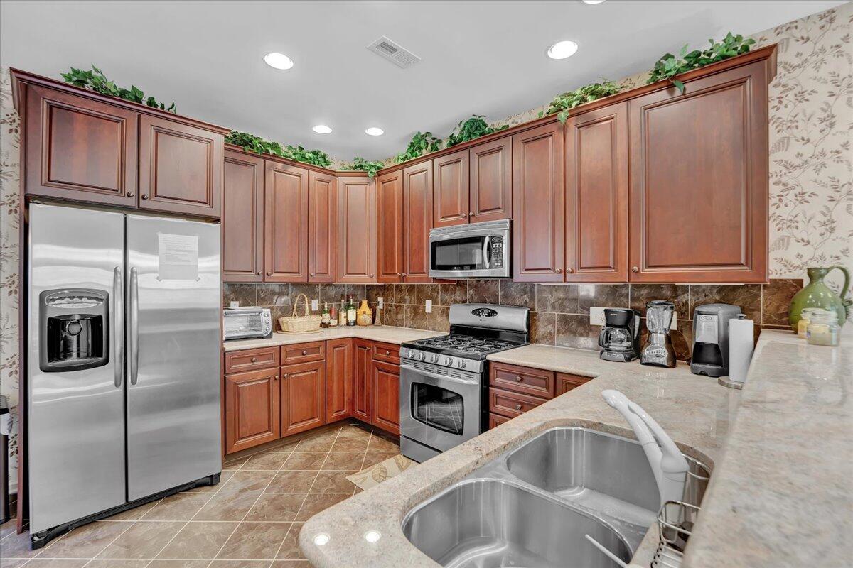 1721 Big Ridge Drive, East Stroudsburg, Pennsylvania image 5